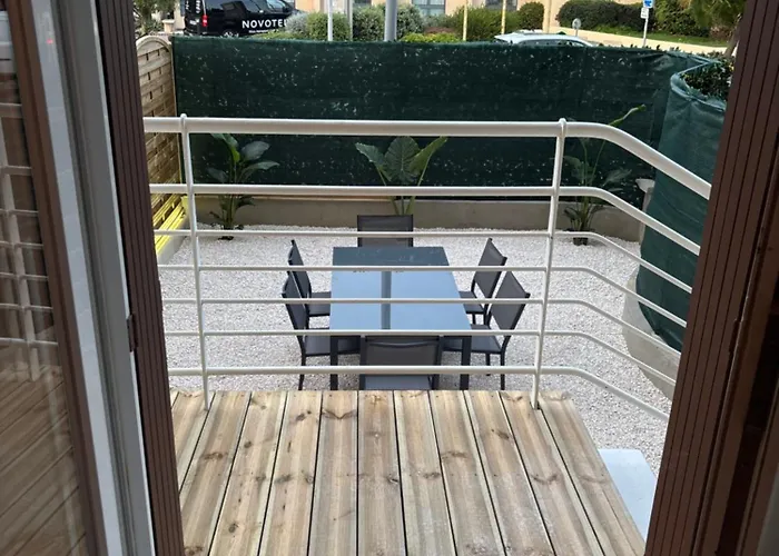 Avec Jardin - Front De St Laurent-du-var